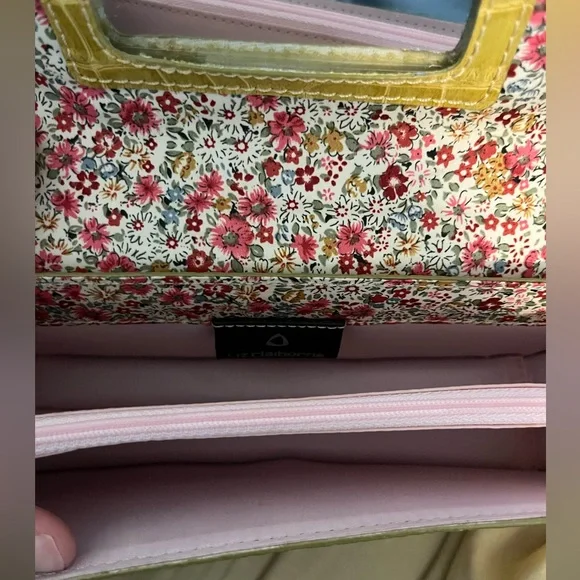 LIZ CLAIBORNE Green Crocodile-Embossed Women's HandBag - Picture 5 of 6